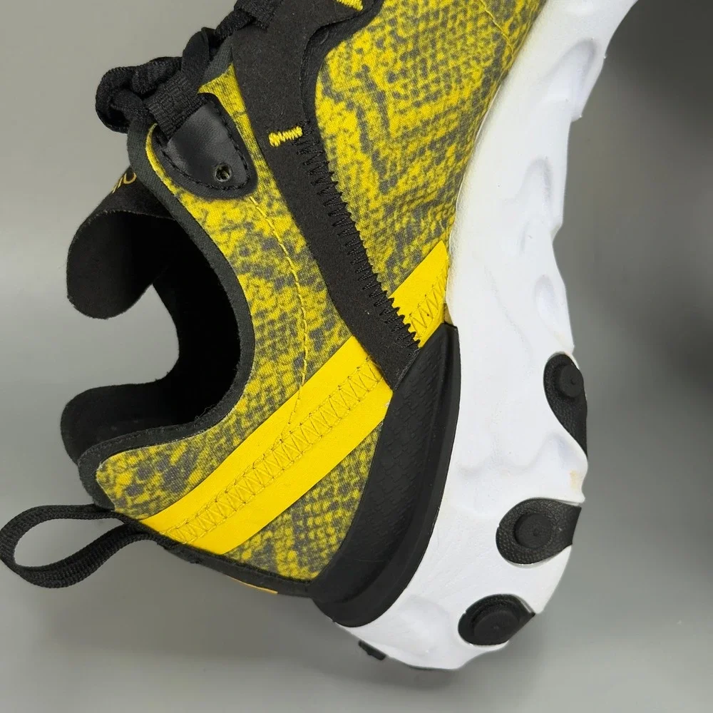 Nike React Element 55 Womens 7 Running Shoe Yellow Black White Snakeskin Sneaker
